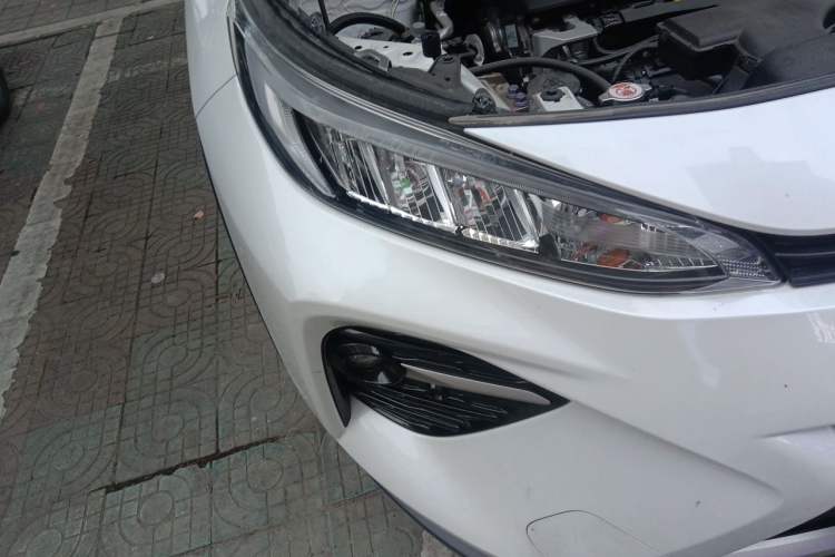 Used Toyota Wildlander 2020 2.0L CVT Two-Wheel Drive Luxury Edition Right Front Headlight