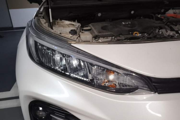 Used Toyota Wildlander 2020 Dual-Motor 2.5L E-CVT Four-Wheel Drive Luxury Edition Right Front Headlight