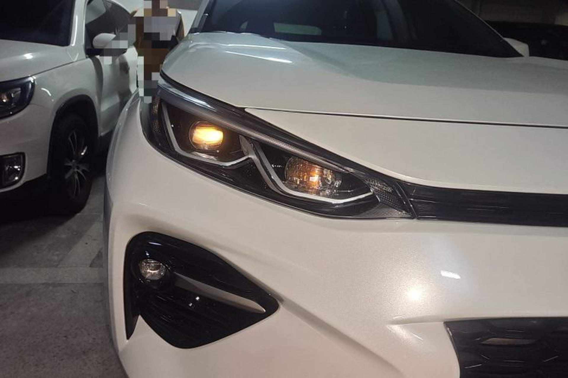 Used Toyota Wildlander 2020 2.0L CVT Two-Wheel Drive Prestige Edition Right Front Headlight