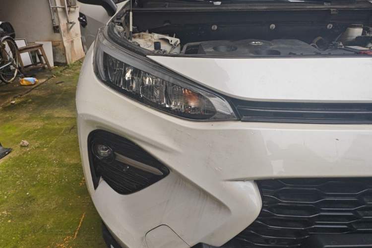 Used Toyota Wildlander 2020 2.0L CVT Two-Wheel Drive Luxury Edition Right Front Headlight