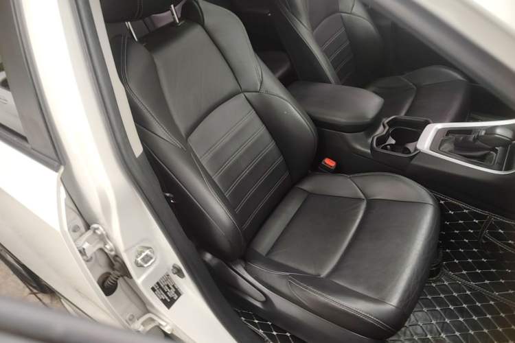 Used Toyota Wildlander 2020 2.0L CVT Two-Wheel Drive Luxury Edition Right Front Seat