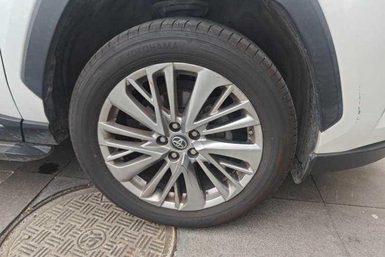Used Toyota Wildlander 2020 2.0L CVT Two-Wheel Drive Prestige Edition Right Front Wheel Hub