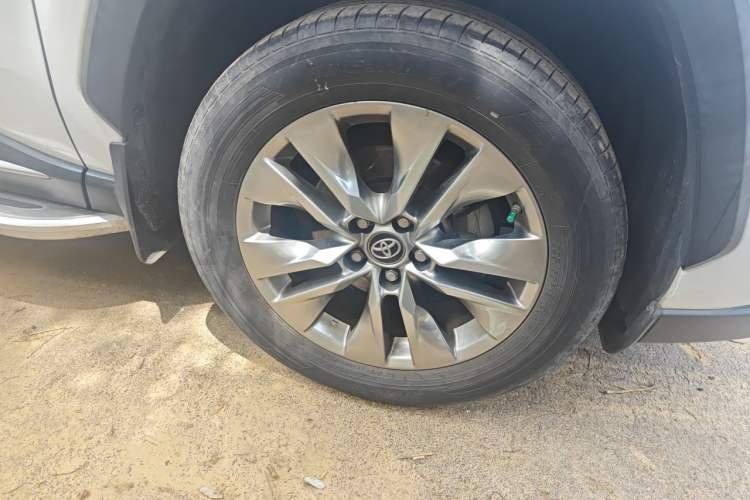 Used Toyota Wildlander 2020 Dual-Motor 2.5L E-CVT Four-Wheel Drive Luxury Edition Right Front Wheel Hub