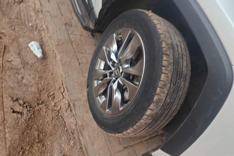 Used Toyota Wildlander 2020 Dual-Engine 2.5L E-CVT Two-Wheel Drive Luxury Edition Right Front Wheel Hub