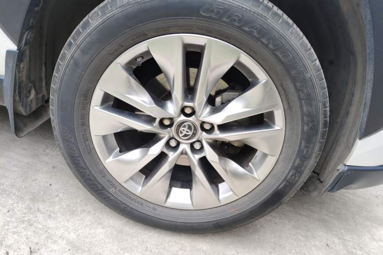 Used Toyota Wildlander 2020 2.0L CVT Two-Wheel Drive Luxury Edition Right Front Wheel Hub