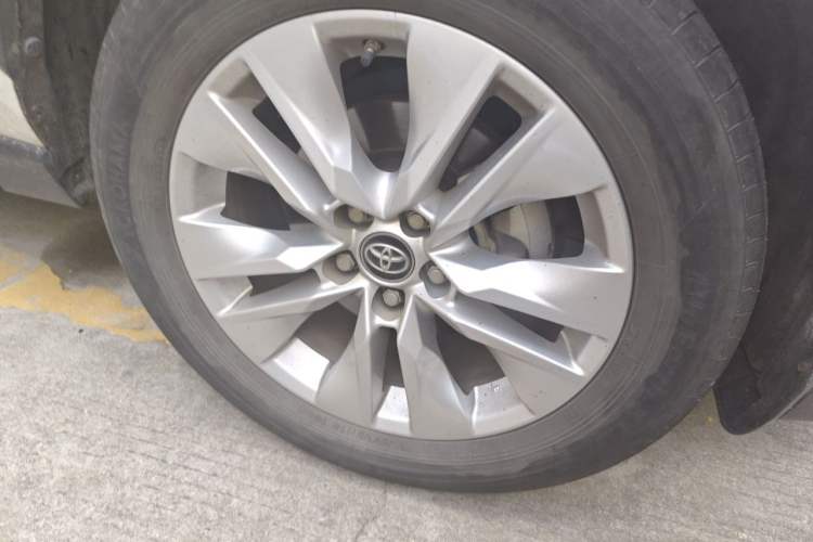 Used Toyota Wildlander 2020 2.0L CVT Two-Wheel Drive Leading Edition Right Front Wheel Hub