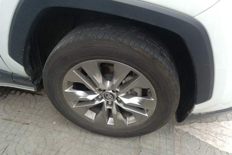 Used Toyota Wildlander 2020 2.0L CVT Two-Wheel Drive Luxury Edition Right Front Wheel Hub