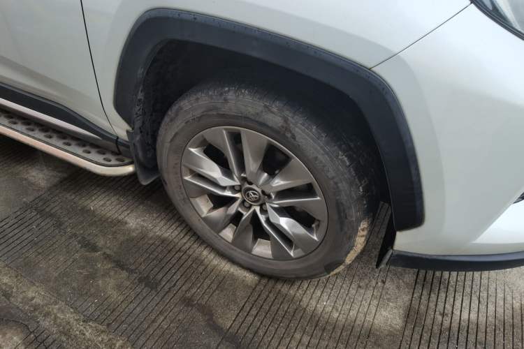 Used Toyota Wildlander 2020 2.0L CVT Two-Wheel Drive Luxury Edition Right Front Wheel Hub