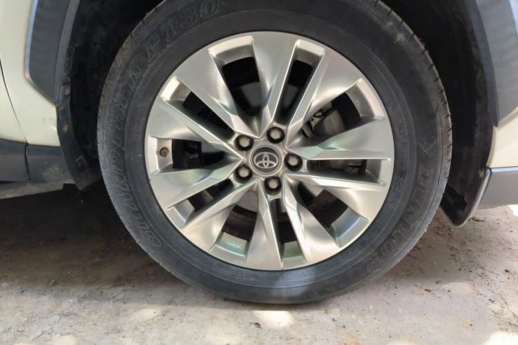 Used Toyota Wildlander 2020 2.0L CVT Two-Wheel Drive Luxury Edition Right Front Wheel Hub
