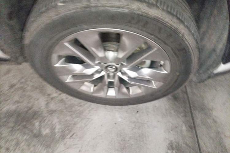 Used Toyota Wildlander 2020 2.0L CVT 4x4 Luxury Edition Right Front Wheel Hub