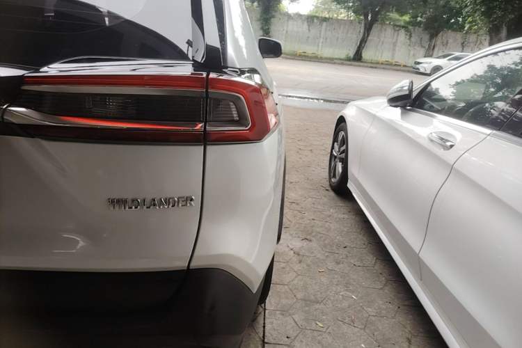 Used Toyota Wildlander 2020 2.0L CVT Two-Wheel Drive Luxury Edition Right Rear Taillight