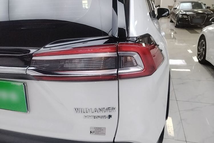 Used Toyota Wildlander 2020 Dual-Engine 2.5L E-CVT Two-Wheel Drive Luxury Edition Right Rear Taillight