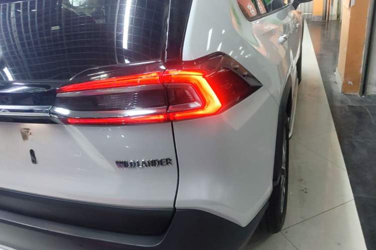 Used Toyota Wildlander 2020 2.0L CVT Two-Wheel Drive Prestige Edition Right Rear Taillight