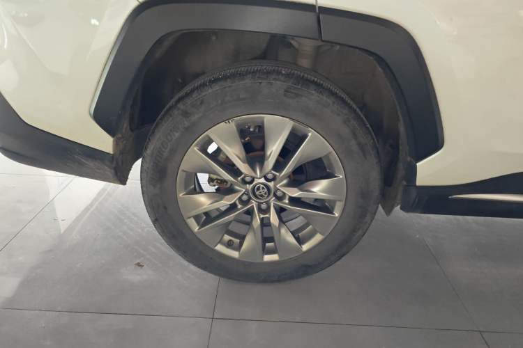 Used Toyota Wildlander 2020 2.0L CVT 4x4 Luxury Edition Right Rear Wheel Hub