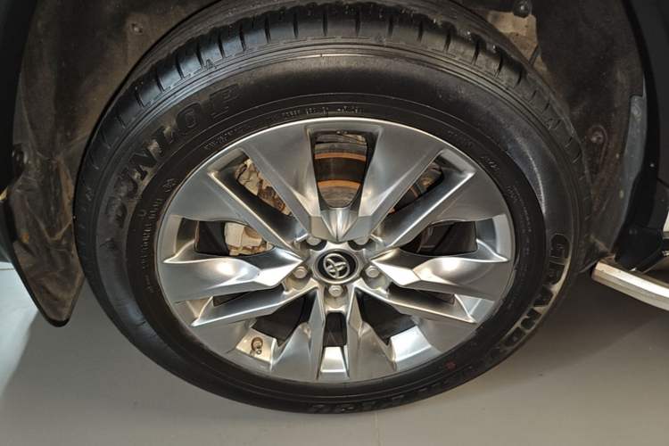 Used Toyota Wildlander 2020 2.0L CVT Two-Wheel Drive Luxury Edition Right Rear Wheel Hub