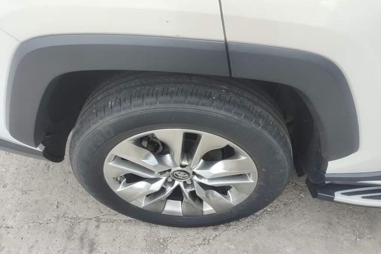 Used Toyota Wildlander 2020 2.0L CVT 4x4 Luxury Edition Right Rear Wheel Hub