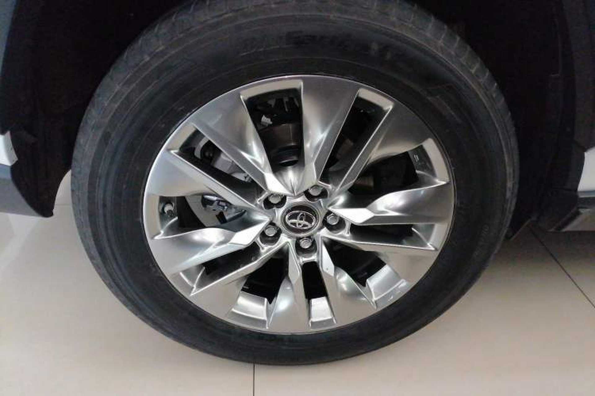 Used Toyota Wildlander 2020 2.0L CVT 4x4 Luxury Edition Right Rear Wheel Hub
