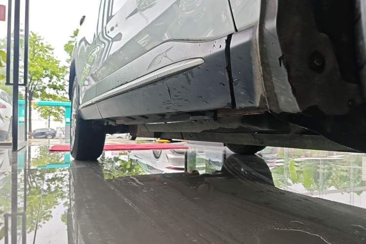 Used Toyota Wildlander 2020 2.0L CVT 4x4 Luxury Edition Right Side Sill