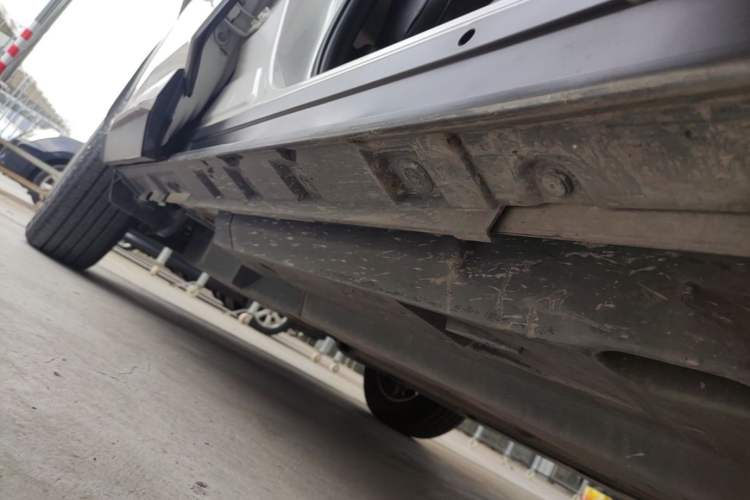 Used Toyota Wildlander 2020 2.0L CVT 4x4 Luxury Edition Right Side Sill