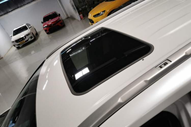 Used Toyota Wildlander 2020 Dual-Motor 2.5L E-CVT Four-Wheel Drive Luxury Edition Roof