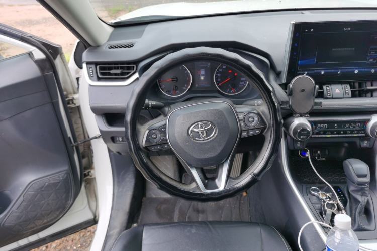 Used Toyota Wildlander 2020 2.0L CVT 4x4 Luxury Edition Steering Wheel