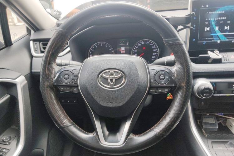 Used Toyota Wildlander 2020 2.0L CVT 4x4 Luxury Edition Steering Wheel