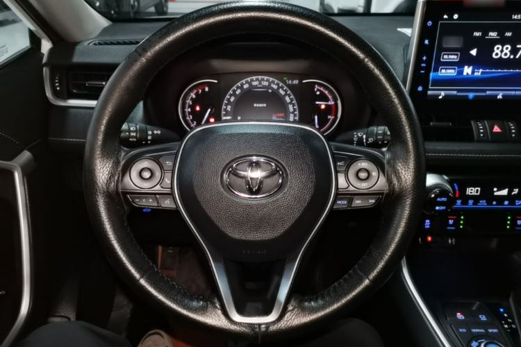 Used Toyota Wildlander 2020 2.0L CVT Four-Wheel Drive Premium Edition Steering Wheel
