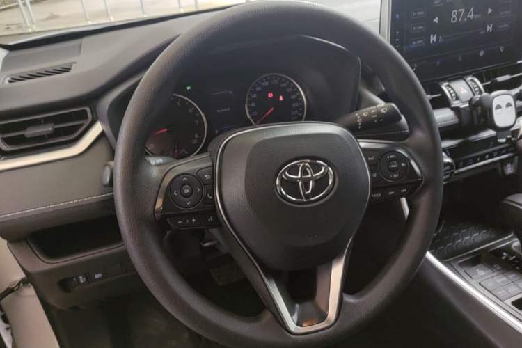 Used Toyota Wildlander 2020 2.0L CVT 4x4 Luxury Edition Steering Wheel