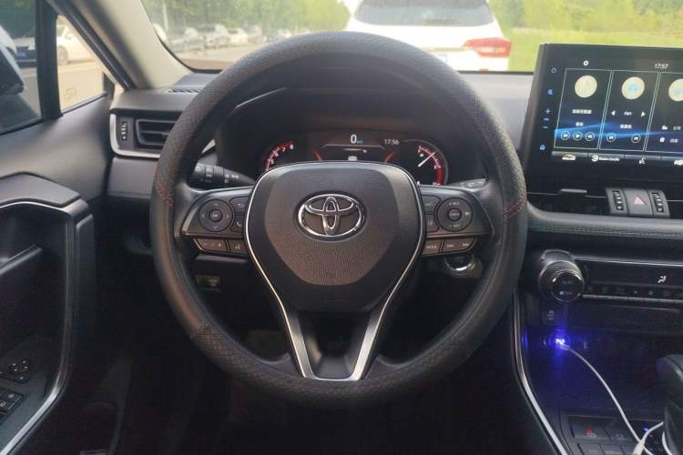 Used Toyota Wildlander 2020 2.0L CVT 4x4 Tech Edition Steering Wheel