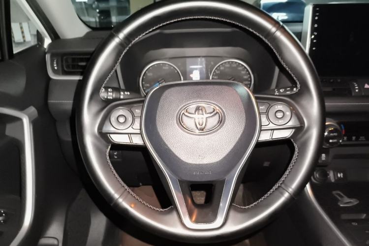 Used Toyota Wildlander 2020 Dual-Motor 2.5L E-CVT Four-Wheel Drive Luxury Edition Steering Wheel