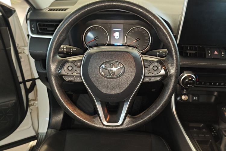 Used Toyota Wildlander 2020 2.0L CVT Two-Wheel Drive Luxury Edition Steering Wheel