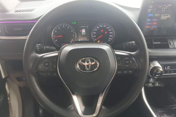 Used Toyota Wildlander 2020 2.0L CVT Two-Wheel Drive Luxury Edition Steering Wheel