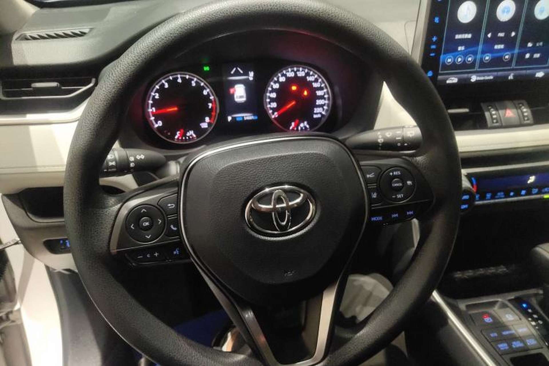 Used Toyota Wildlander 2020 2.0L CVT 4x4 Luxury Edition Steering Wheel