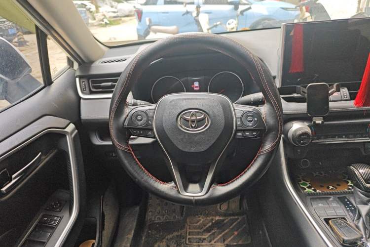 Used Toyota Wildlander 2020 2.0L CVT Two-Wheel Drive Luxury Edition Steering Wheel