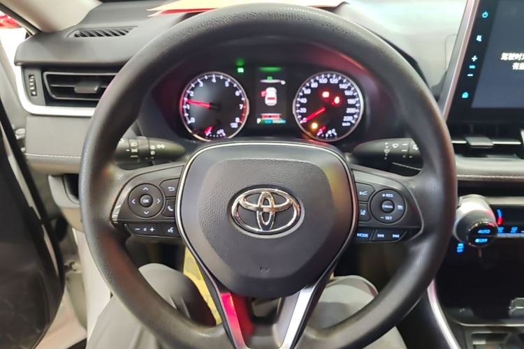 Used Toyota Wildlander 2020 2.0L CVT Two-Wheel Drive Luxury Edition Steering Wheel