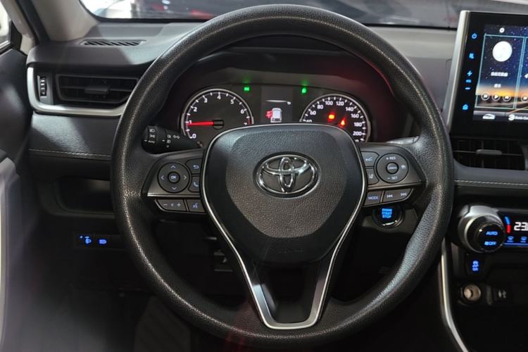 Used Toyota Wildlander 2020 2.0L CVT Two-Wheel Drive Luxury Edition Steering Wheel