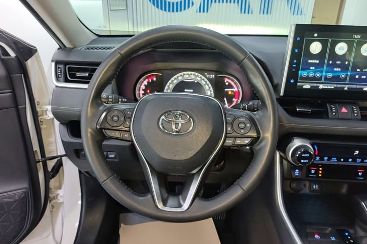 Used Toyota Wildlander 2020 2.0L CVT Four-Wheel Drive Premium Edition Steering Wheel