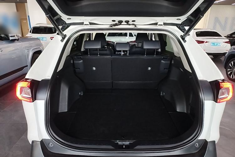 Used Toyota Wildlander 2020 2.0L CVT Four-Wheel Drive Premium Edition Trunk