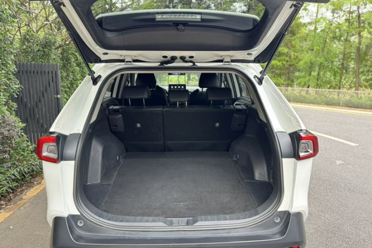 Used Toyota Wildlander 2020 2.0L CVT 4x4 Luxury Edition Trunk