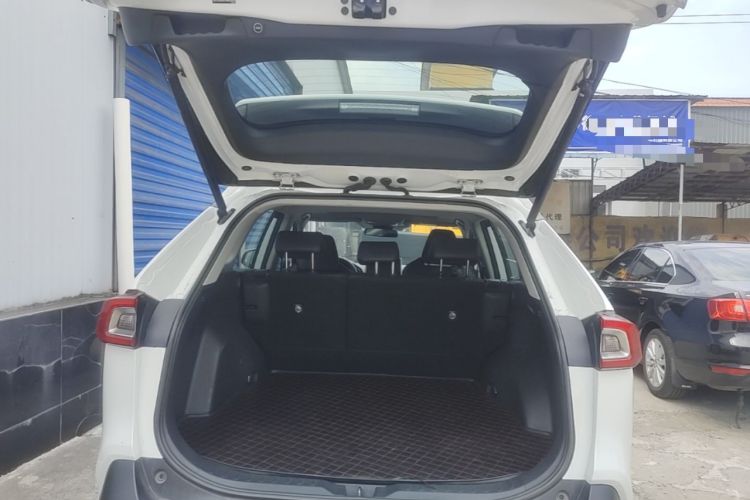 Used Toyota Wildlander 2020 2.0L CVT 4x4 Luxury Edition Trunk