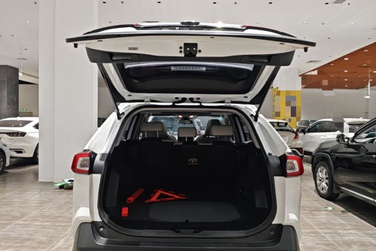 Used Toyota Wildlander 2020 2.0L CVT 4x4 Luxury Edition Trunk