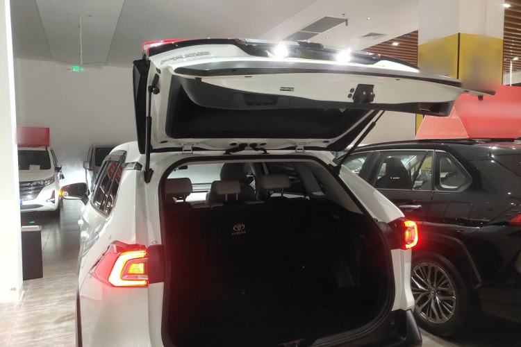Used Toyota Wildlander 2020 2.0L CVT 4x4 Luxury Edition Trunk