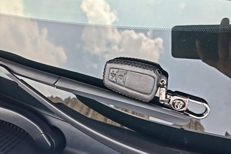 Used Toyota Wildlander 2020 2.0L CVT Two-Wheel Drive Luxury Edition Vehicle Key