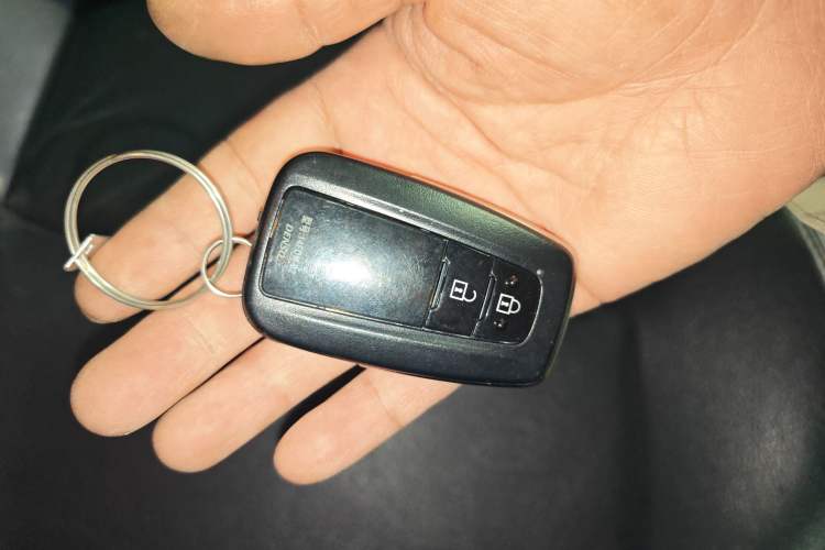 Used Toyota Wildlander 2020 2.0L CVT 4x4 Luxury Edition Vehicle Key