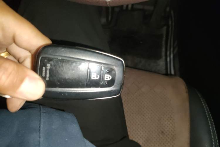Used Toyota Wildlander 2020 2.0L CVT 4x4 Luxury Edition Vehicle Key