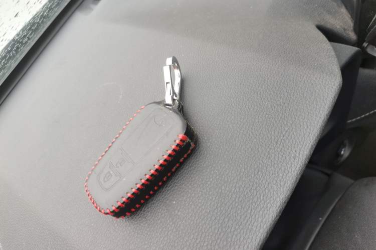 Used Toyota Wildlander 2020 2.0L CVT Two-Wheel Drive Luxury Edition Vehicle Key