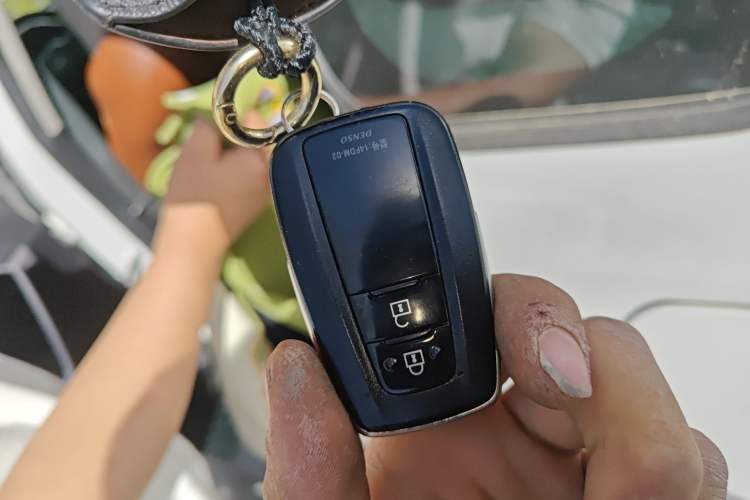 Used Toyota Wildlander 2020 2.0L CVT 4x4 Luxury Edition Vehicle Key