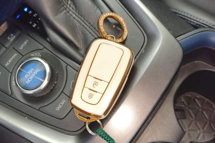 Used Toyota Wildlander 2020 2.0L CVT 4x4 Tech Edition Vehicle Key