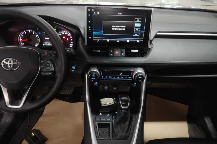 Used Toyota Wildlander 2021 2.0L CVT Two-Wheel Drive Luxury Edition Audio And AC Panel