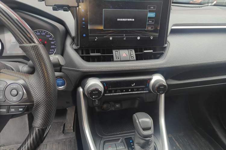 Used Toyota Wildlander 2021 Dual-Engine 2.5L E-CVT Two-Wheel Drive Luxury Edition Audio And AC Panel
